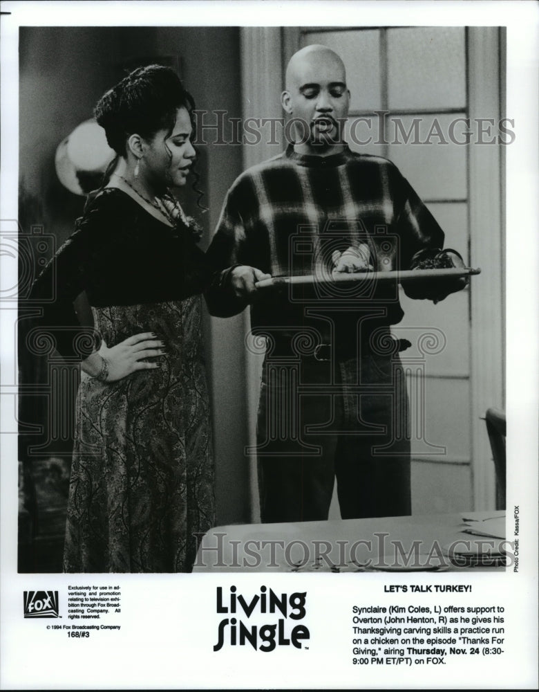 1994 Press Photo John Henton &amp; Kim Coes on &quot;Living Single: Thanks for Giving&quot; - Historic Images