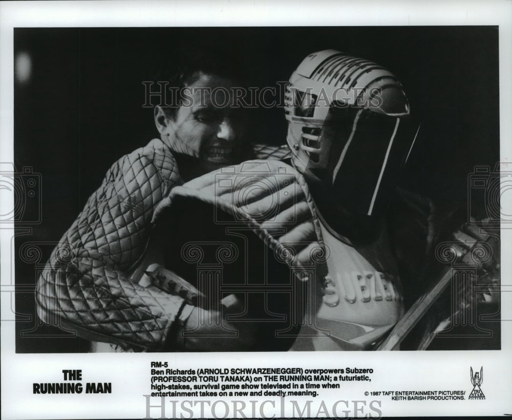 1988 Press Photo &quot;The Running Man&quot; with Schwarzenegger and Toru Tanaka - Historic Images