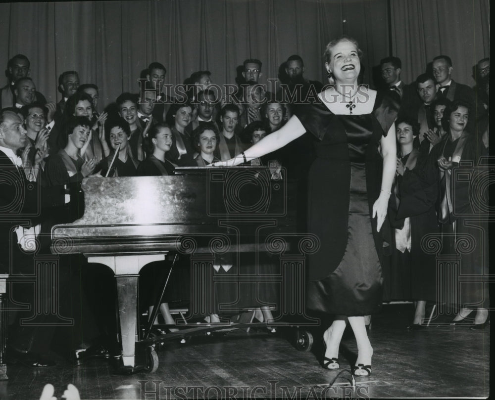 1958 Miss Frances Yeend sings with the WSC choir-Historic Images