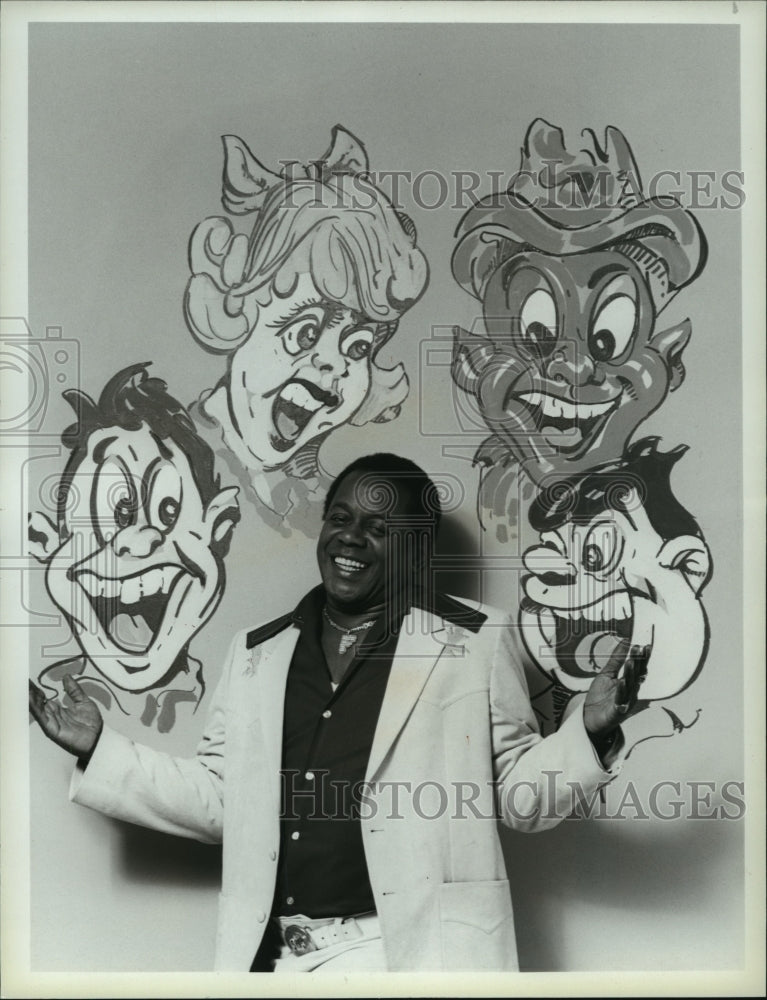 1984 Press Photo Comedian Flip Wilson as host of "People Are Funny" - Historic Images