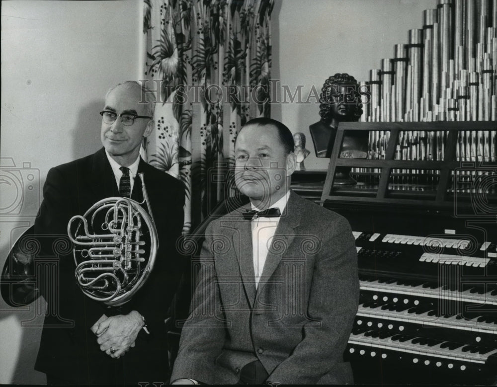 1961 Press Photo Professor George Larkham Scott and Robert Key with Organ - Historic Images