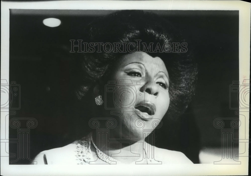 Press Photo Entertainer Reaves-Phillips - Historic Images