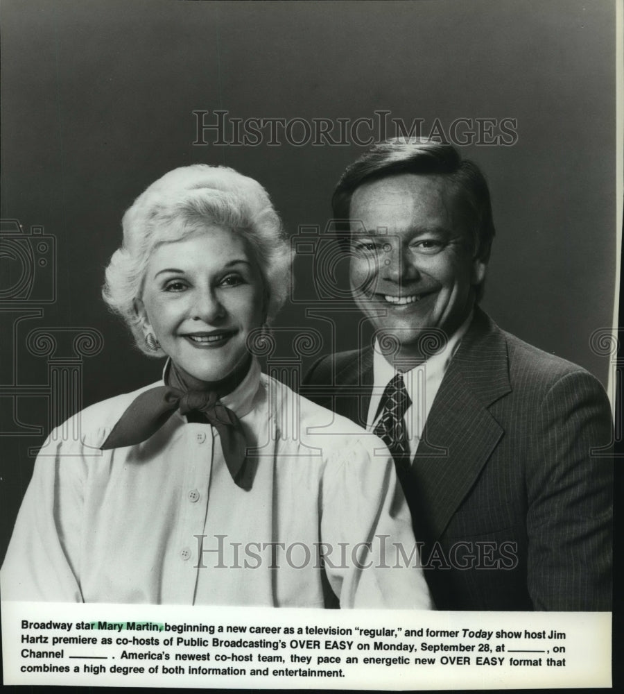 Press Photo Mary Martin &amp; Jim Hartz, co-hosts &quot;Over Easy&quot; on PBS - Historic Images