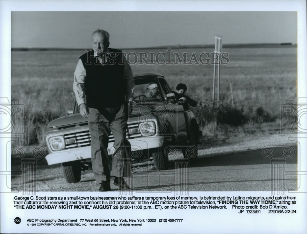 1991 Press Photo George C. Scott stars in &quot;Finding The Way Home&quot; on ABC - Historic Images