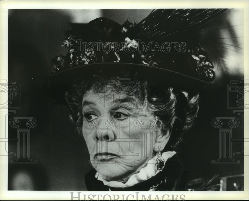 Press Photo Dame Wendy Hiiller in The Importance of Being Earnest - Historic Images