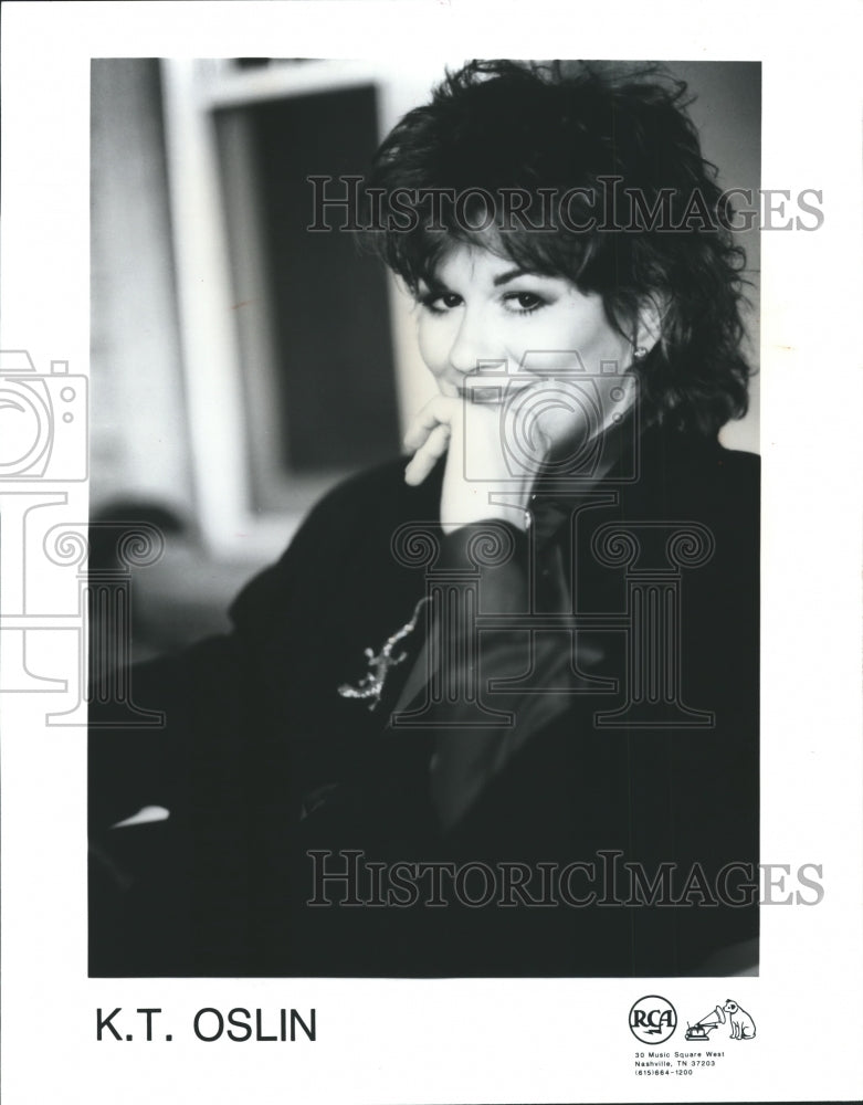 1988 Country Music Singer And Songwriter Kt Oslin Historic Images 