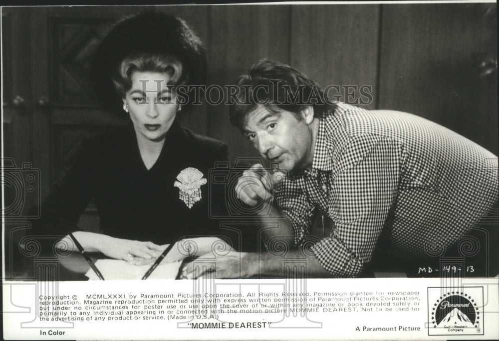 Press Photo Director Frank Perry, actress Faye Dunaway of "Mommie Dearest" - Historic Images