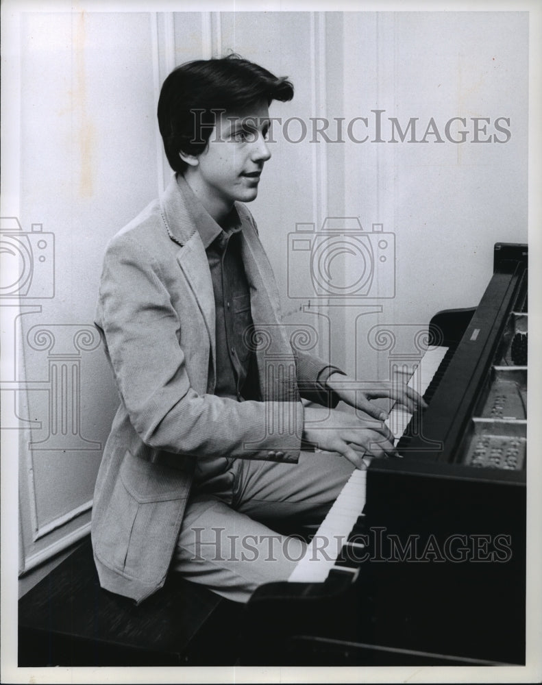 Press Photo Pianist Peter Michels - spp58473-Historic Images