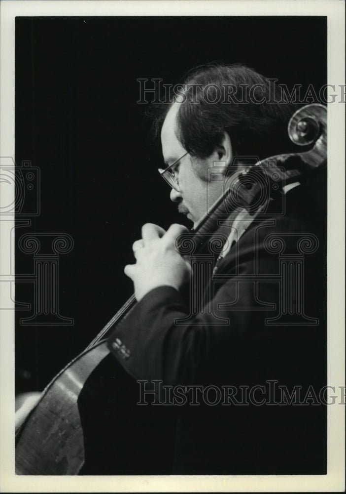 Press Photo Cellist Wayne Smith - Historic Images