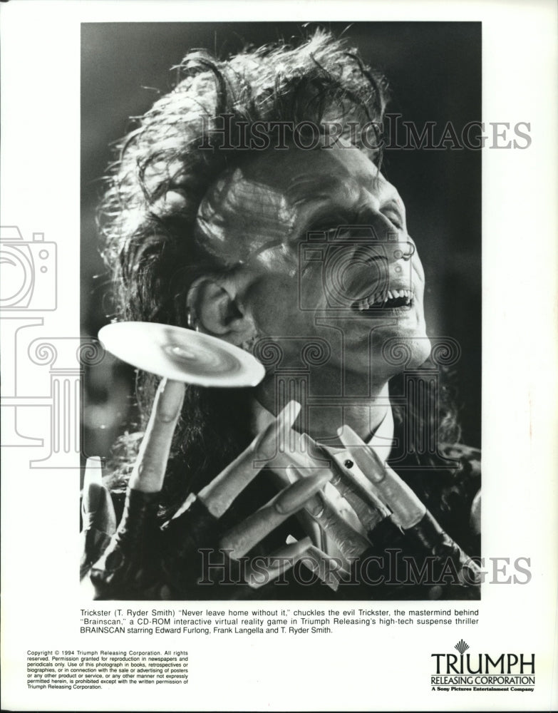 1994 Press Photo T. Ryder Smith in &quot;Brainscan&quot; - Historic Images