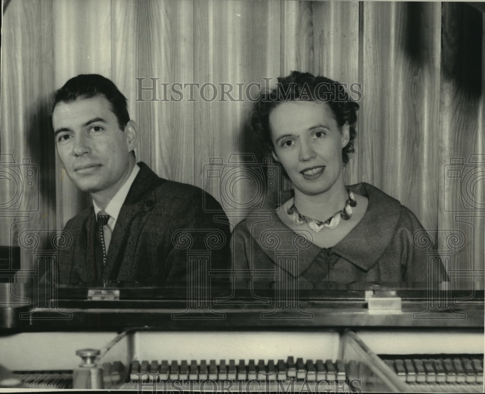 1955 Press Photo Duo Pianists Donald and Patricia Smith - Historic Images