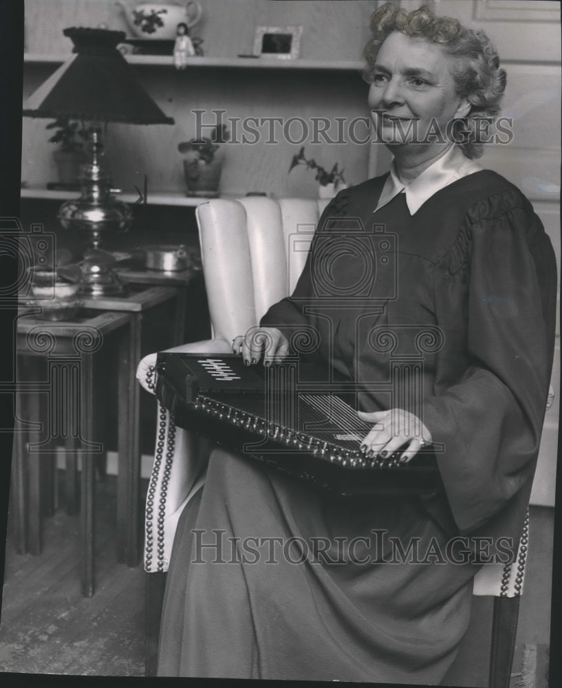 1954 Press Photo Mrs. Georges Simondet at Spokane Speech Arts association - Historic Images