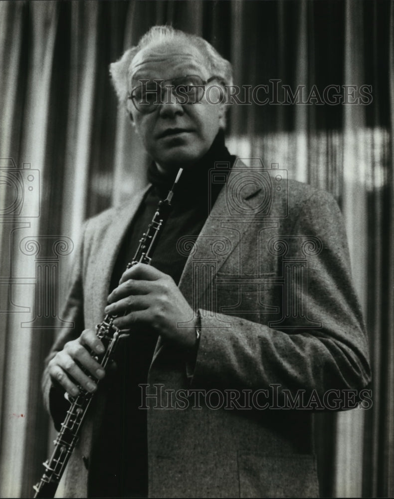 1984 Jerry Domer, holds his clarinet - Historic Images
