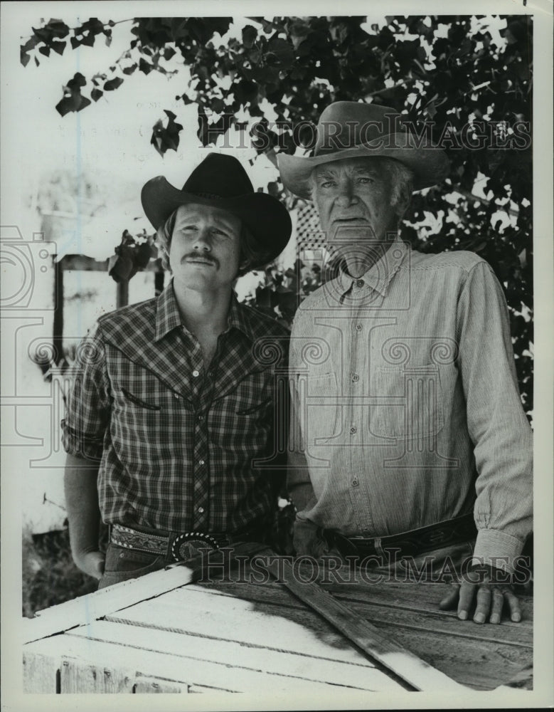 1981 Ron Howard and Buddy Ebsen in "Fire on the Mountain" - Historic Images