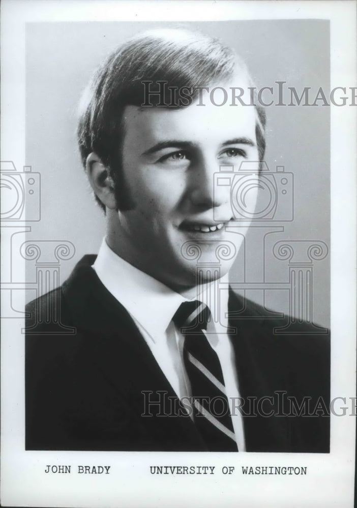 1973 Press Photo John Brady with University of Washington football - sps00332-Historic Images