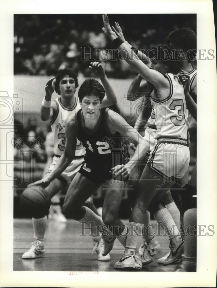 1982 LC basketball player Clay Damon  - Historic Images