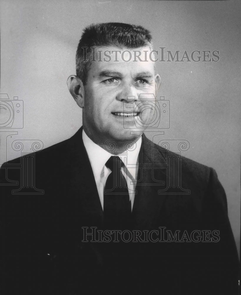 1963 Eastern Washington College of Education head coach Ed Chissus - Historic Images