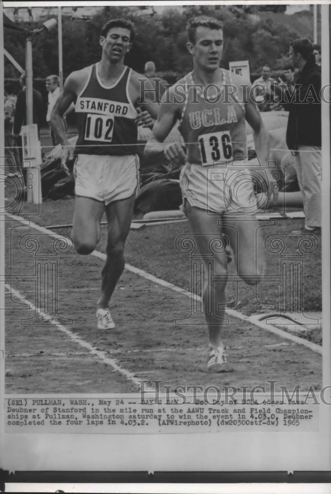 1965 Press Photo UCLA track and field runner, Bob Day edges Dave Deubner - Historic Images