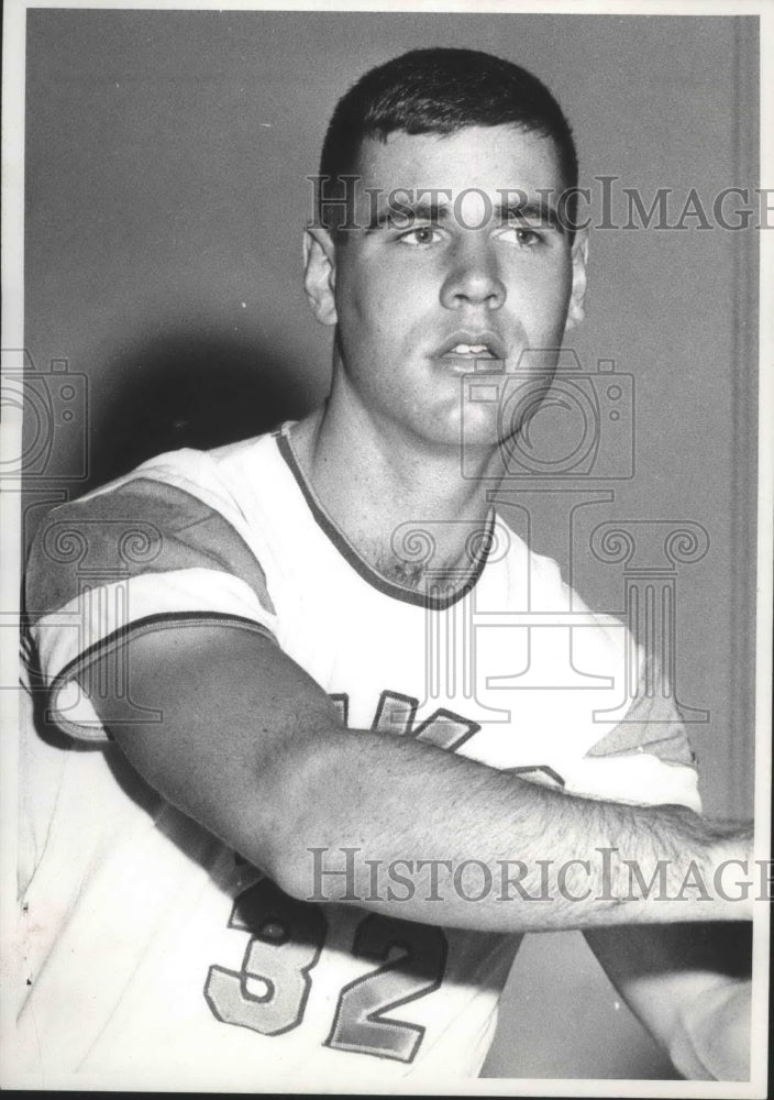 1969 Basketball star center Mike Dahl  - Historic Images