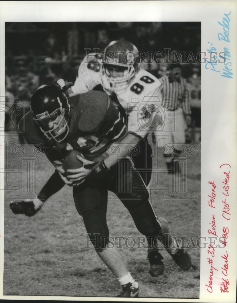 1989 Press Photo Clarkston Football&#39;s Shane Johnson (88) tackles Cheney&#39;s Foland-Historic Images