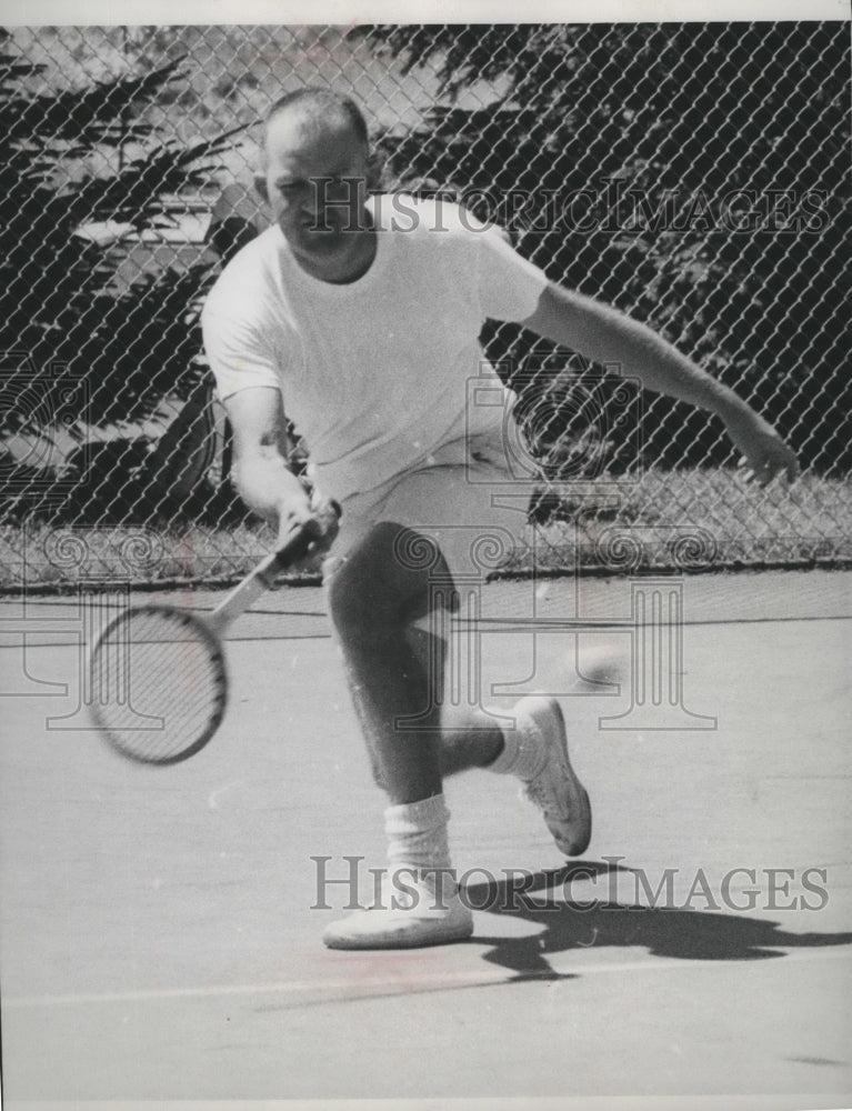 1971 Press Photo Tennis player, Kent Brennon, in action - sps01881-Historic Images