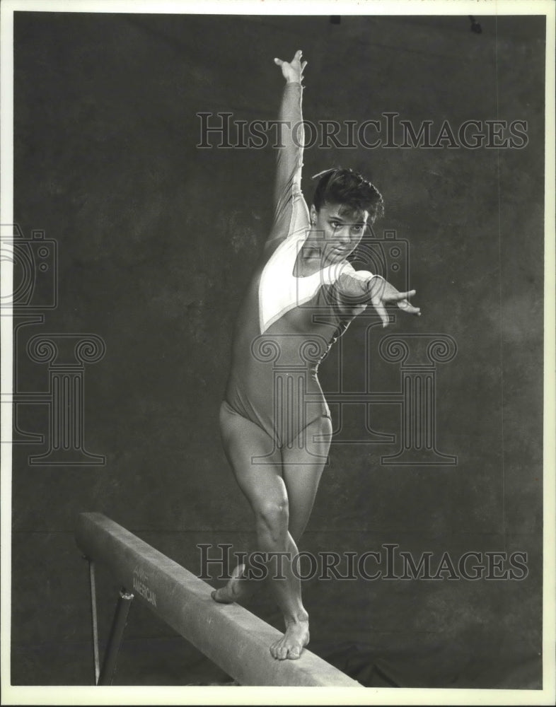 1989 Press Photo University of California, Los Angeles gymnast, Jill Andrews-Historic Images