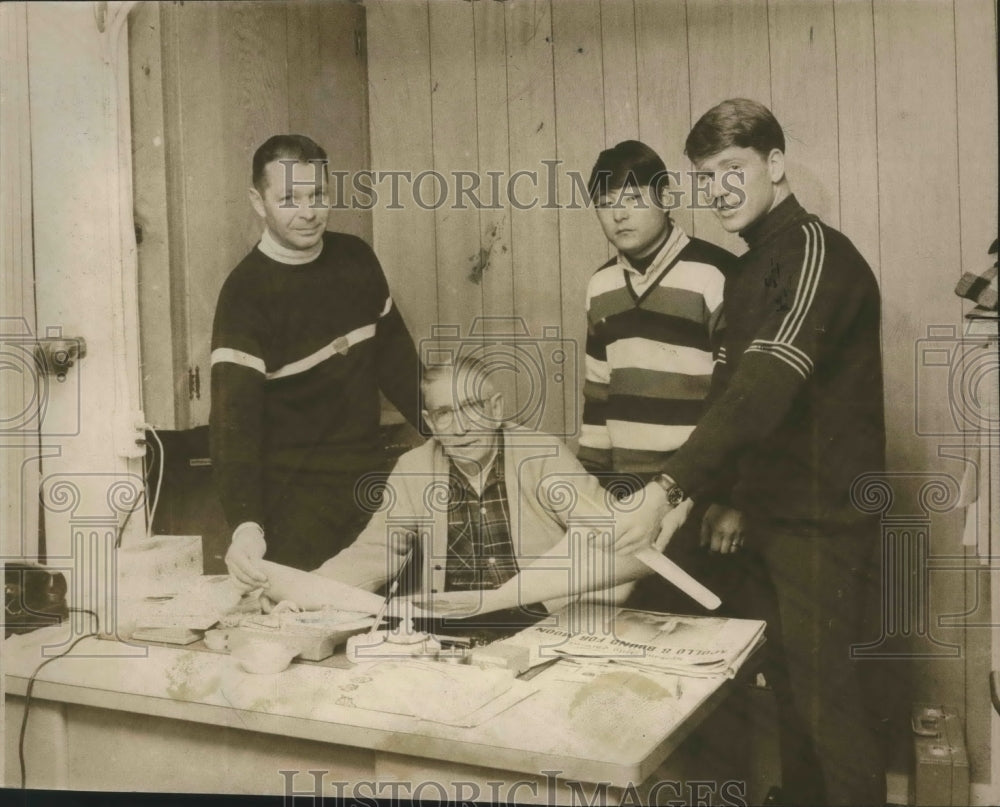 1969 Press Photo Wally Cranston-Director, Spokesman-Review Charities Ski School-Historic Images