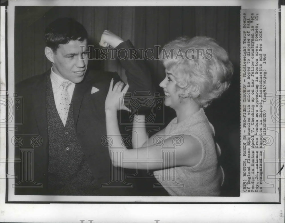 1962 Middleweight boxer Terry Downes with actress Vera Day - Historic Images