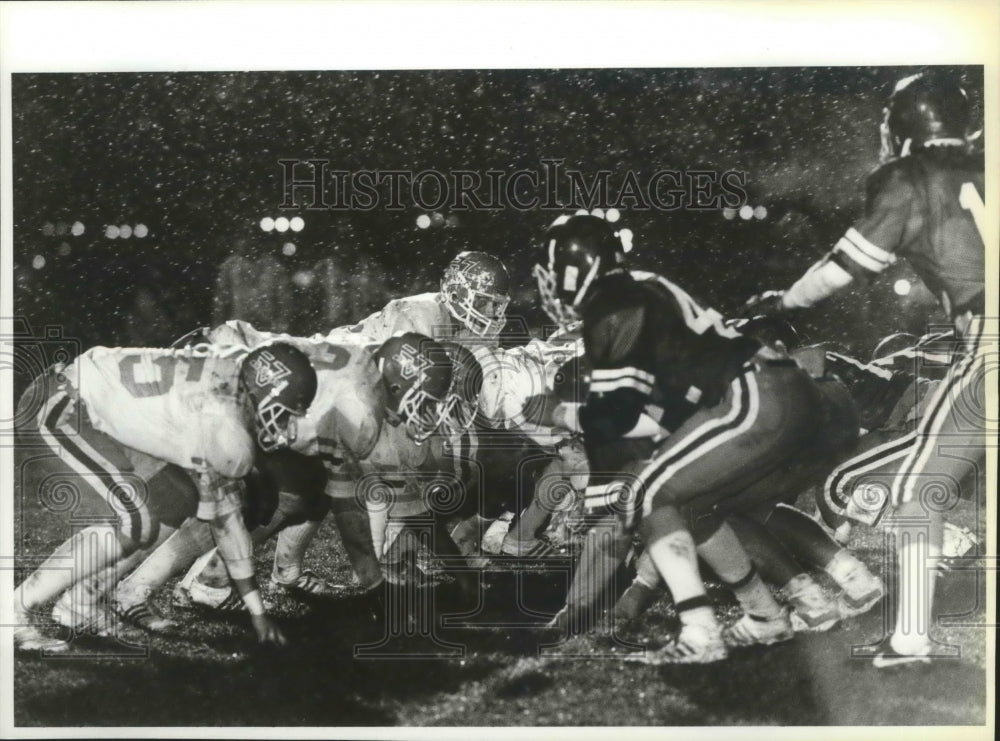 1985 Press Photo CV vs. Rogers GSL High school football action - sps02360-Historic Images