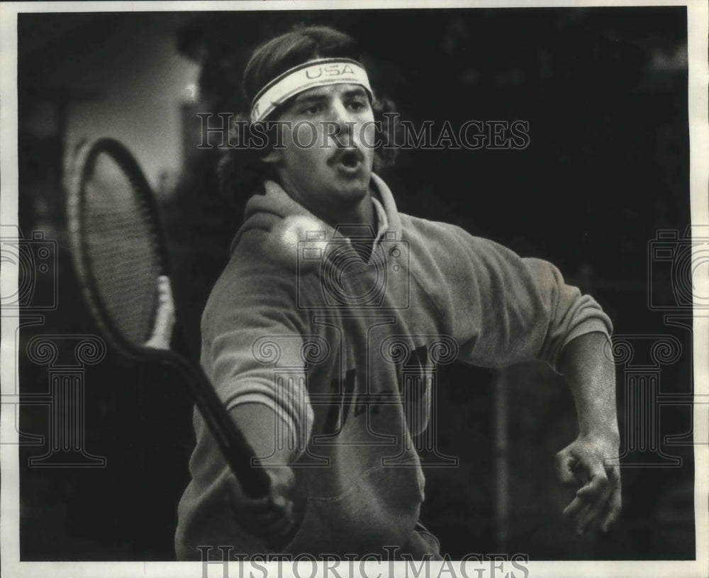 1980 Press Photo Wenatchee tennis player, Brad Howeiler, during a match- Historic Images