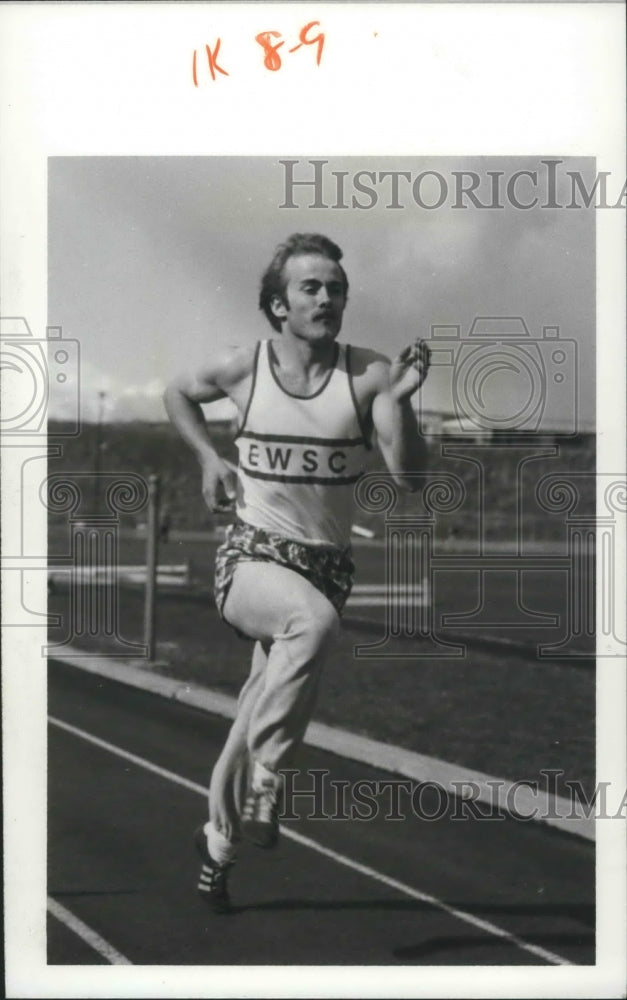 1977 Press Photo Eastern Washington State College track athlete, Brad Cossette- Historic Images