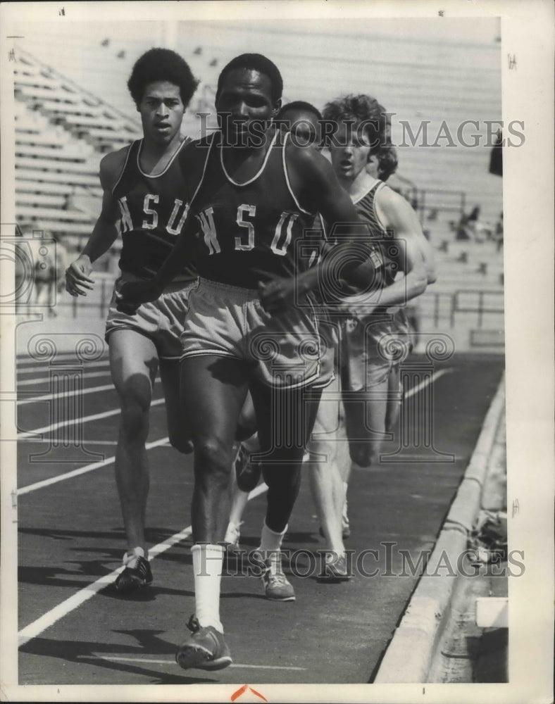 1977 Press Photo Washington State University track runners led by Joshua Kimeto - Historic Images