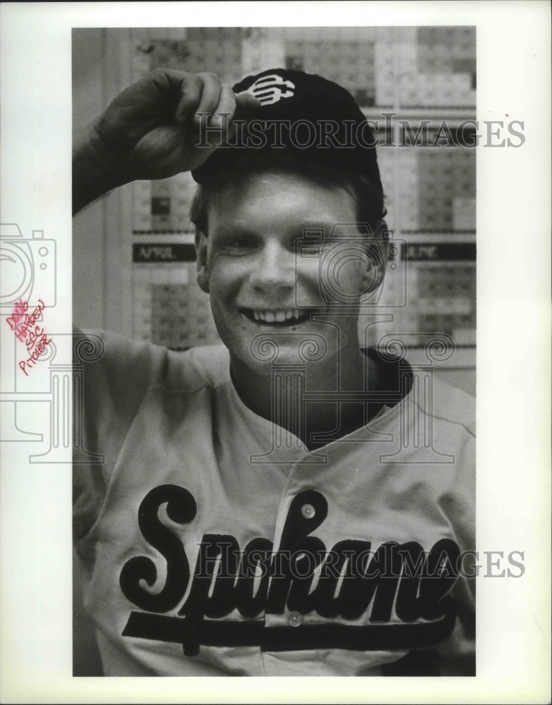 1987 Press Photo Spokane Community College baseball pitcher, Doug Hayden - Historic Images