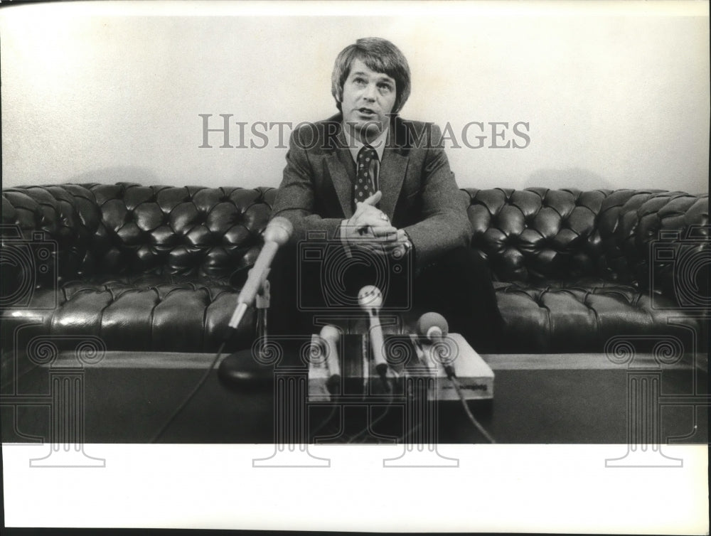 1982 Press Photo University of Idaho football coach, Dennis Erickson- Historic Images