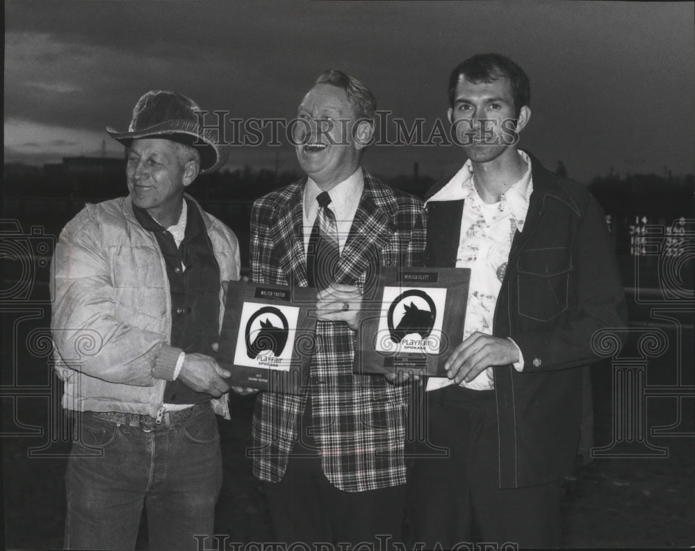 1976 Press Photo Walter Tarter, Ronald Glatt and general manager Denny Spellecy- Historic Images