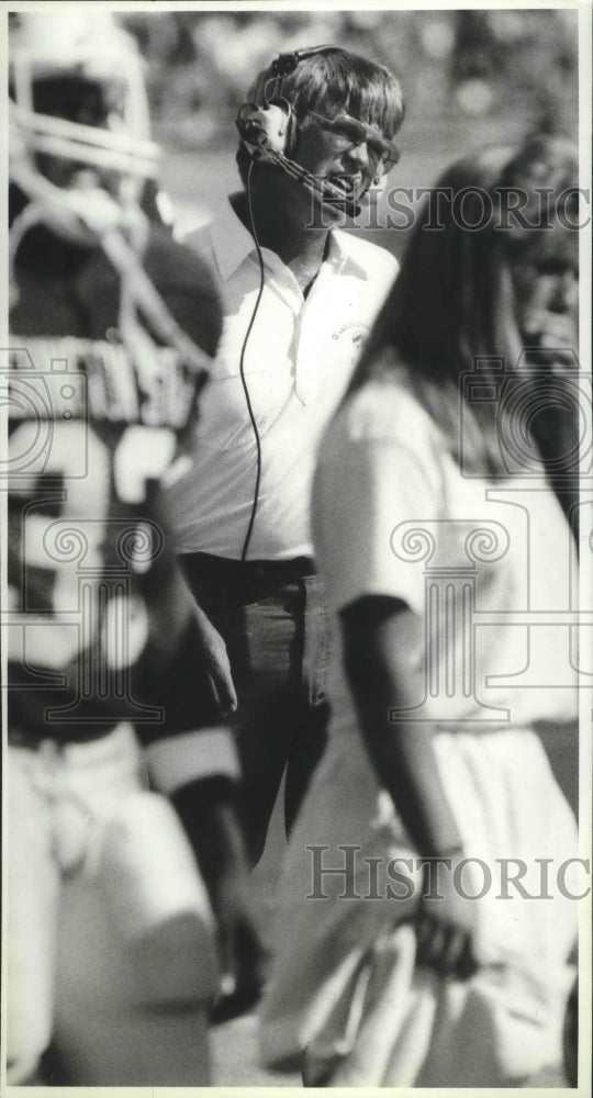 1987 Press Photo Dennis Erickson-University of Idaho's Vandals Football Coach- Historic Images