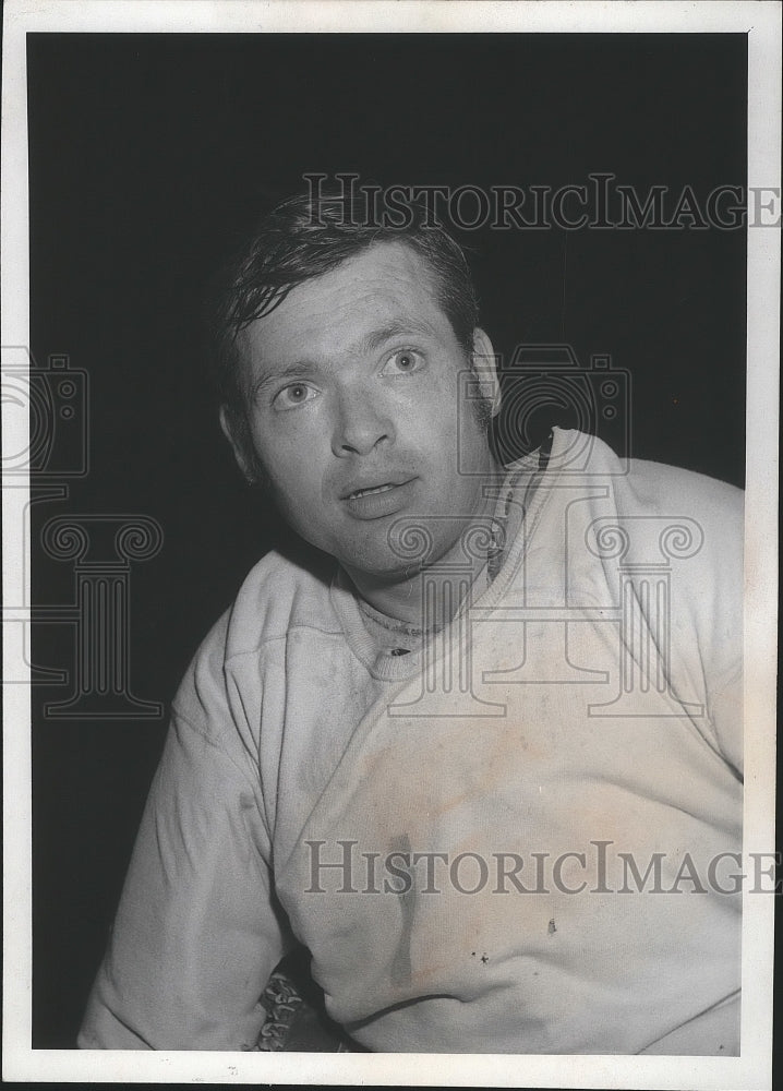 1971 Press Photo Hockey player Russ Gillow - sps07037- Historic Images