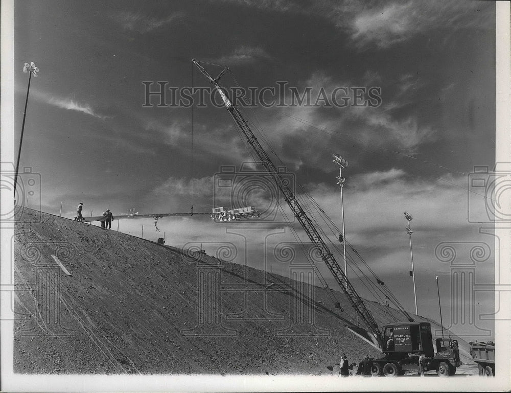 1950 Press Photo Cranes at work at Spokane&#39;s Albi Stadium construction-Historic Images