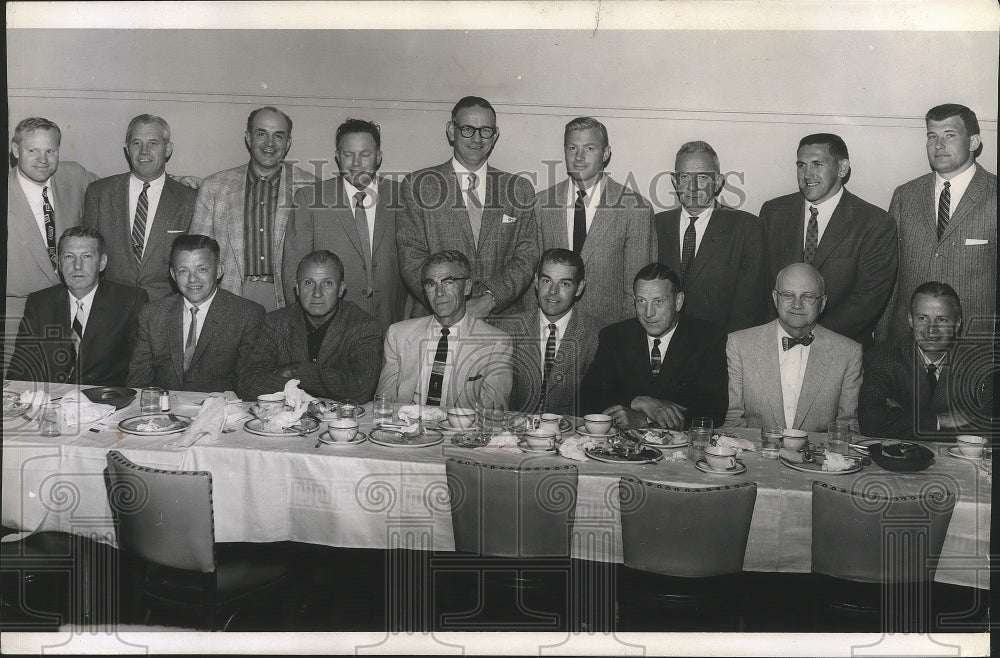 1957 Press Photo PCC coaches pose for picture with Sports Writers & Broadcasters-Historic Images