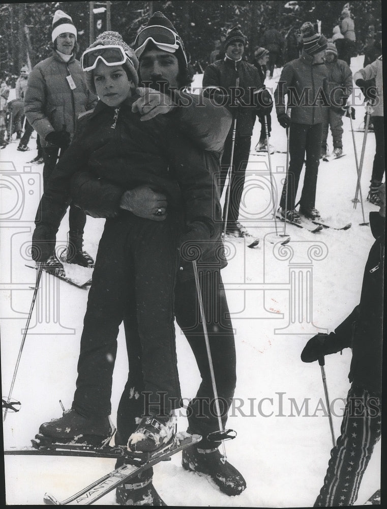 1976 Press Photo 49 Degrees North Ski school&#39;s Tom Smith &amp; student Brian Meekin - Historic Images