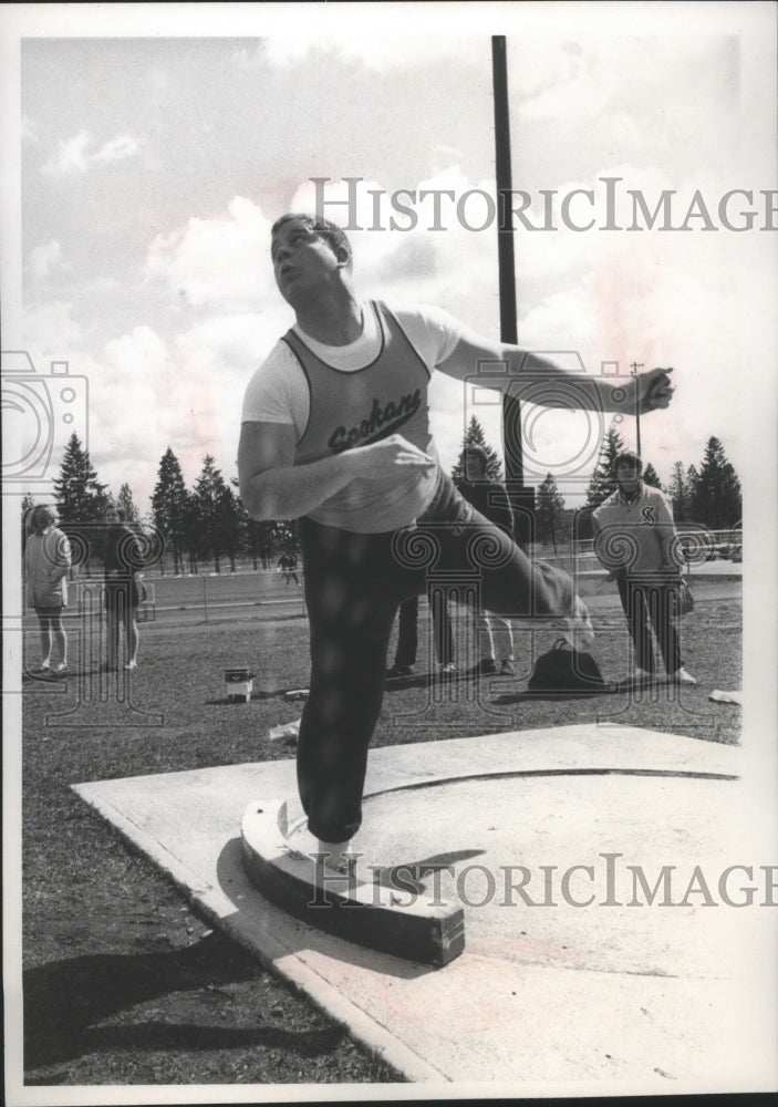 1971 Press Photo Spokane track &amp; field athlete, Spike Walker - sps10789- Historic Images