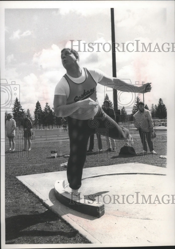 1971 Press Photo Spokane track & field athlete, Spike Walker - sps10789- Historic Images