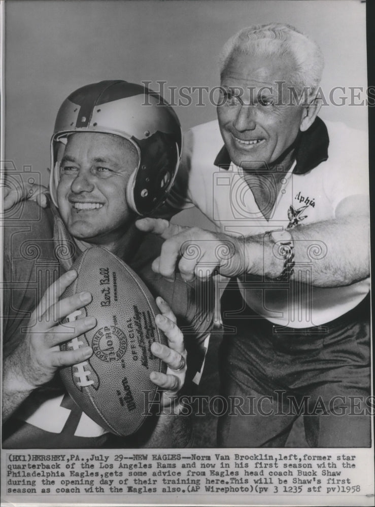 1958 Press Photo Eagles football&#39;s Norm Van Brocklin &amp; Coach Buck Shaw- Historic Images