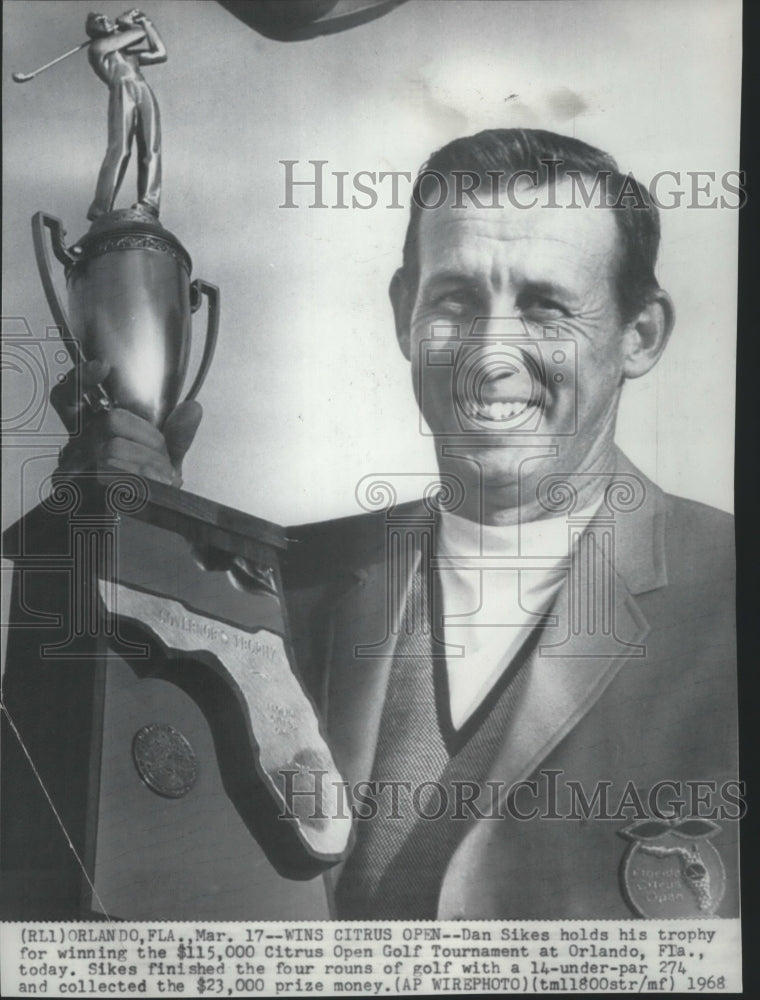 1968 Press Photo Dan Sikes wins in the Citrus Open Golf Tournament in Florida - Historic Images