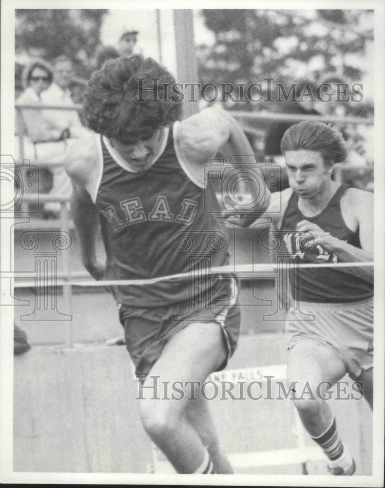 1978 Press Photo Mead track &amp; field athlete, Vern Smith, about to break the tape- Historic Images