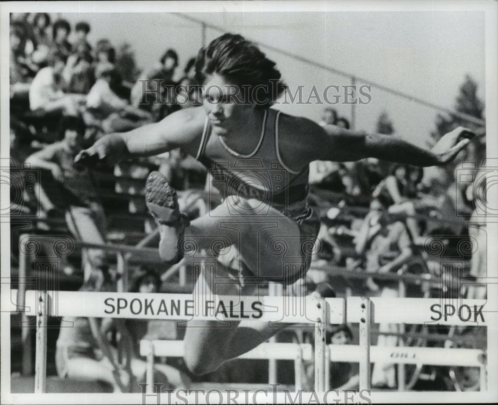 1978 Press Photo Dan Vickrey, track and field, hurdler, Spokane Falls - Historic Images