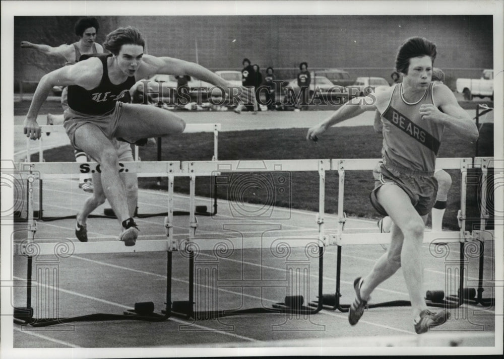 1978 Press Photo Dan Vickery (CV) track and field, hurdler - sps13271 - Historic Images