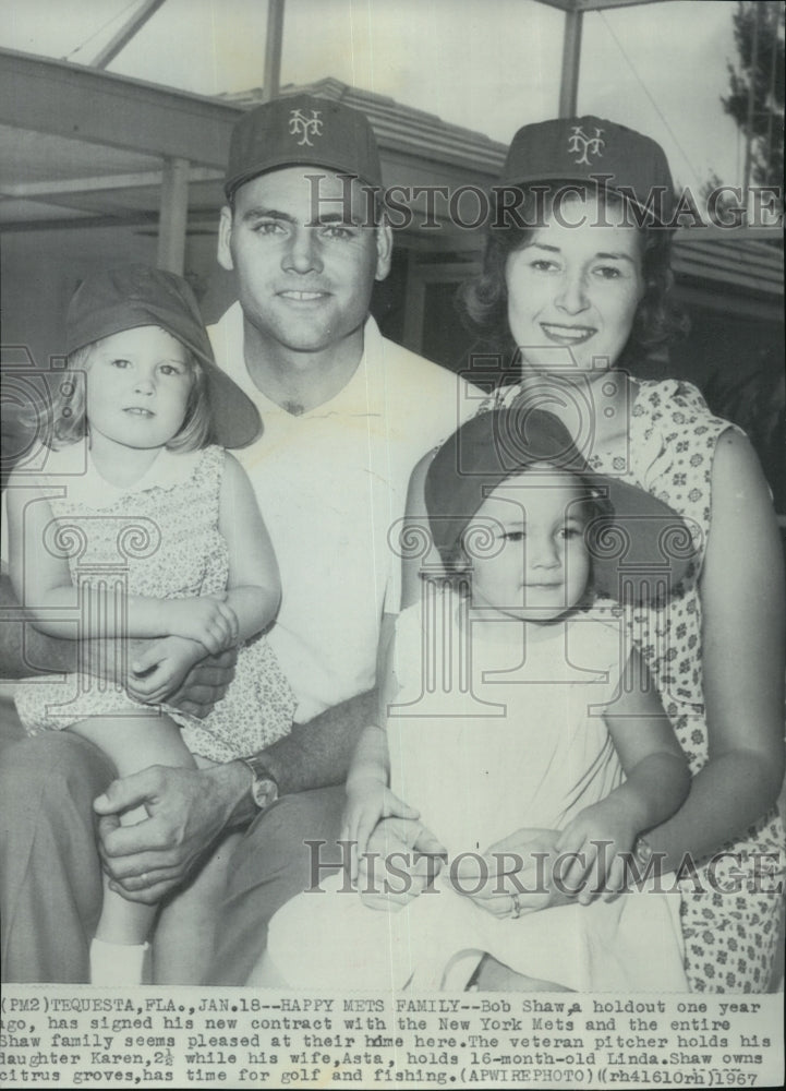 1967 Press Photo Bob Shaw, New York Mets baseball, shown in Florida with family - Historic Images