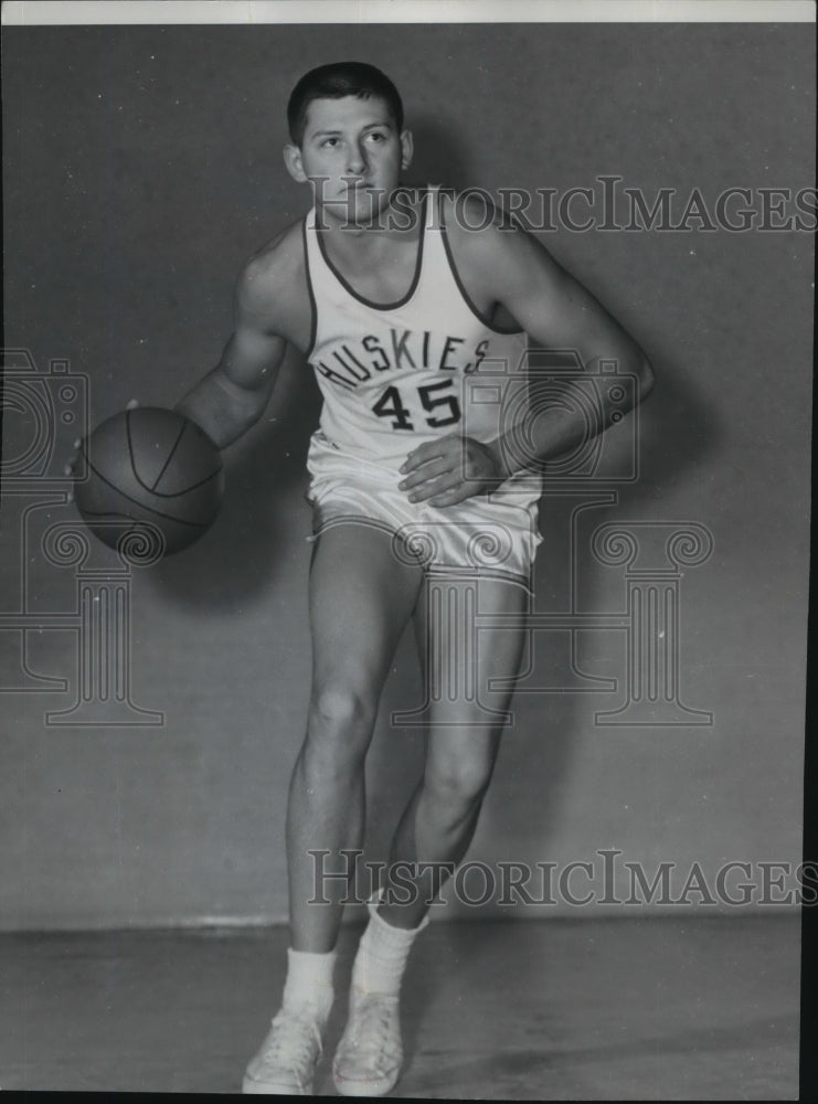 1959 Press Photo Washington Huskies basketball center, Doug Smart - sps13745 - Historic Images