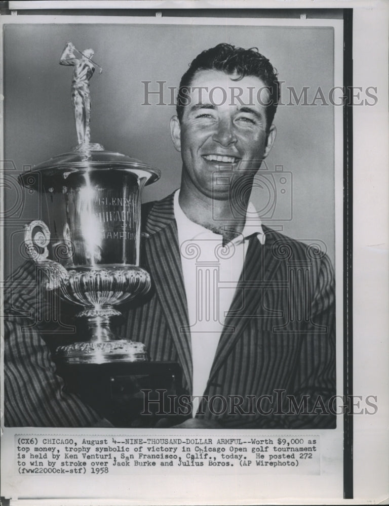 1958 Press Photo Ken Venturi, professional golfer, wins trophy at Chicago open - Historic Images